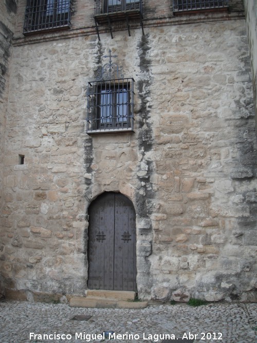 Colegiata Santa María la Mayor - Colegiata Santa María la Mayor. Lateral