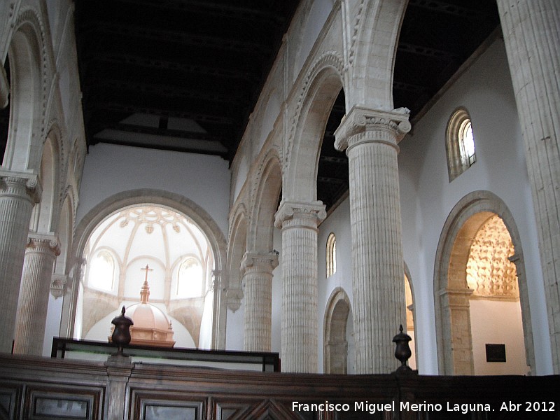 Colegiata Santa María la Mayor - Colegiata Santa María la Mayor. Interior