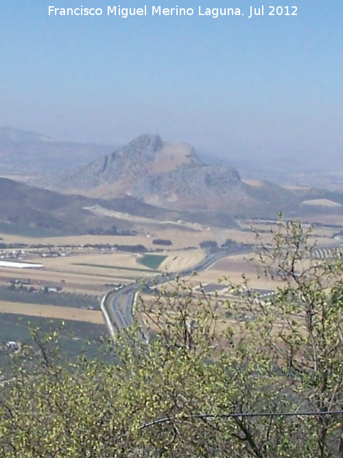 Peña de los Enamorados - Peña de los Enamorados. Desde el Castillo de Archidona