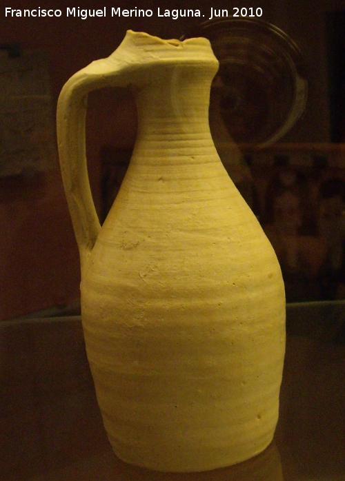 Historia de Campillo de Arenas - Historia de Campillo de Arenas. Jarra visigora tipo oinocoe siglos V-VII dC. Museo Provincial de Jaén
