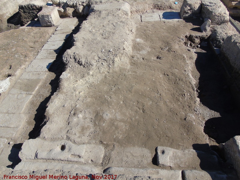 Cstulo. Gran Templo - Cstulo. Gran Templo. Tabernae