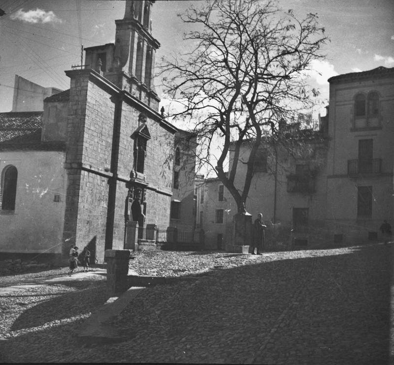 Plaza de San Bartolom� - Plaza de San Bartolom�. Foto antigua. Archivo IEG