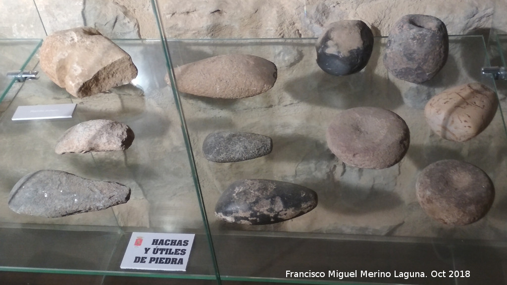 Historia de Castellar - Historia de Castellar. Útiles líticos. Museo de la Colegiata