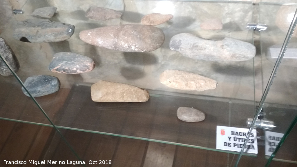 Historia de Castellar - Historia de Castellar. Útiles líticos. Museo de la Colegiata