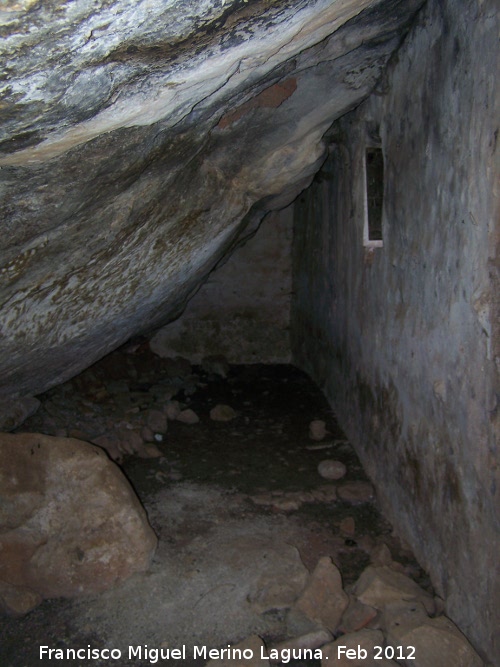 Santuario ibérico de la Cueva de la Lobera - Santuario ibérico de la Cueva de la Lobera. Primera cueva reaprovechada en tiempos modernos como cortijo