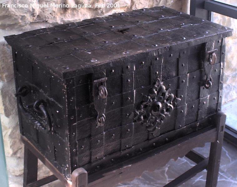 Castillo de Pallarés - Castillo de Pallarés. Caja de caudales o caja fuerte utilizada en la batalla de Lepanto