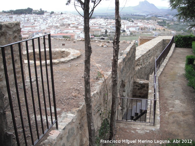 Alcazaba. Murallas de Poniente - Alcazaba. Murallas de Poniente. Intramuros