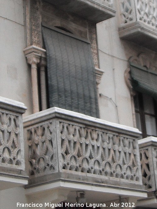 Edificio de la Calle Diego Ponce nº 29 - Edificio de la Calle Diego Ponce nº 29. Balcón