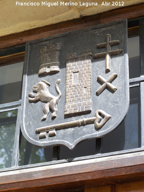 Ayuntamiento de Lupión - Ayuntamiento de Lupión. Escudo