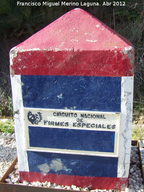 Centro de Interpretación de La Caminería - Centro de Interpretación de La Caminería. Hito conmemorativo del Circuito Nacional de Firmes Especiales