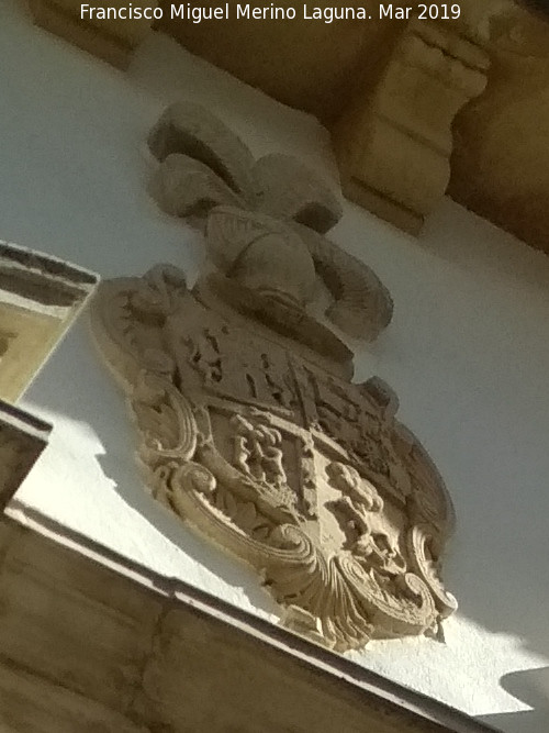Casa de la Calle Cervantes nº 4 - Casa de la Calle Cervantes nº 4. Escudo
