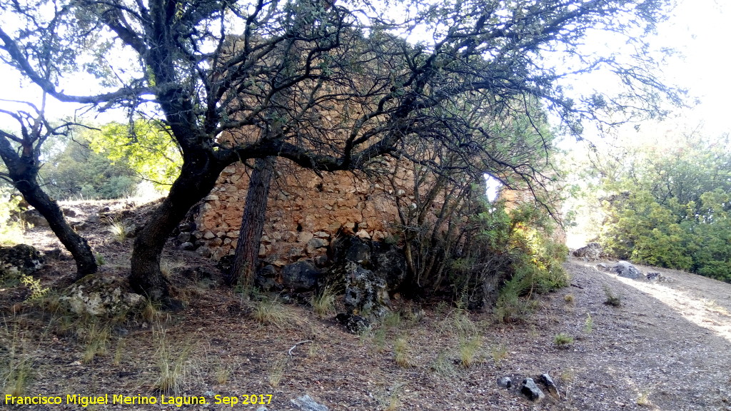 Castillo de Bujaraizar - Castillo de Bujaraizar. Torreón de muralla