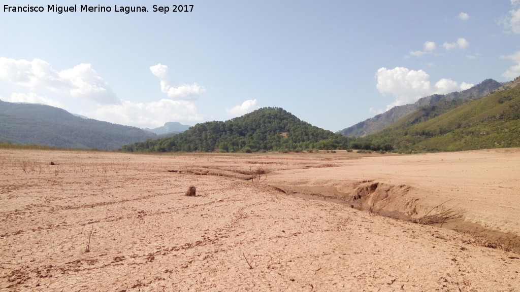 Pantano del Tranco - Pantano del Tranco. En sequía