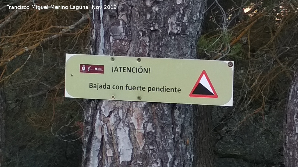 Cerro Miguelico - Cerro Miguelico. Cartel de fuerte pendiente