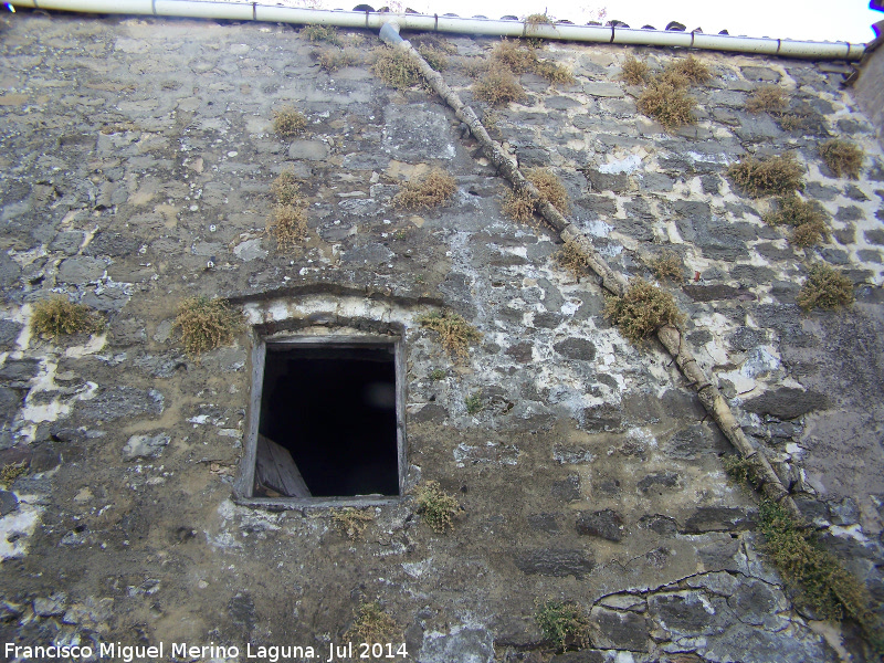 Castillo de Alí Menón - Castillo de Alí Menón. Canalón y ventana