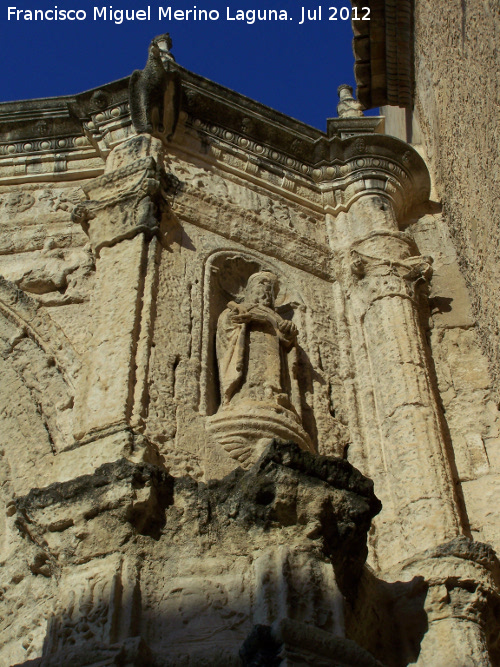 Iglesia de la Asunción - Iglesia de la Asunción. Estatua de la derecha superior