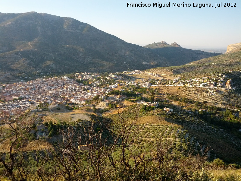 Bancales del Cerrajón - Bancales del Cerrajón. Los Villares desde su cumbre