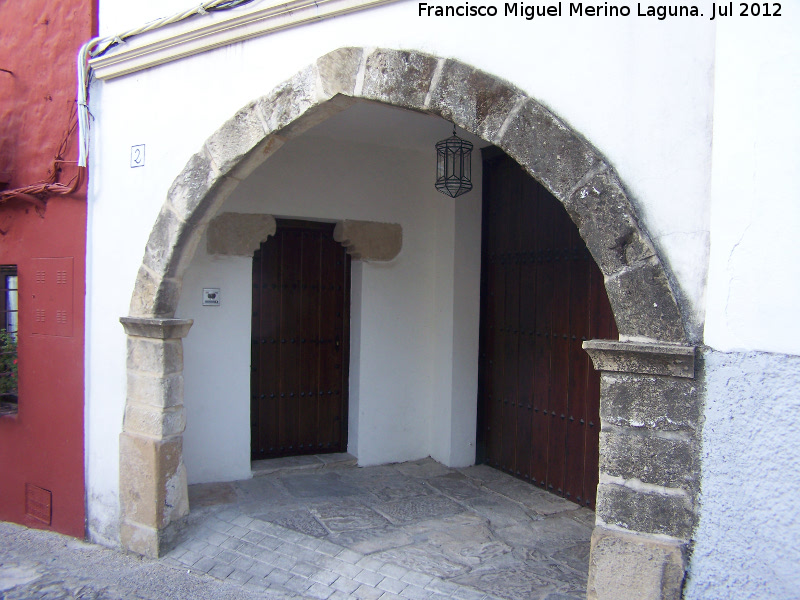 Casa de la Calle de los Hortelanos n 4 - Casa de la Calle de los Hortelanos n 4. Arco apuntado