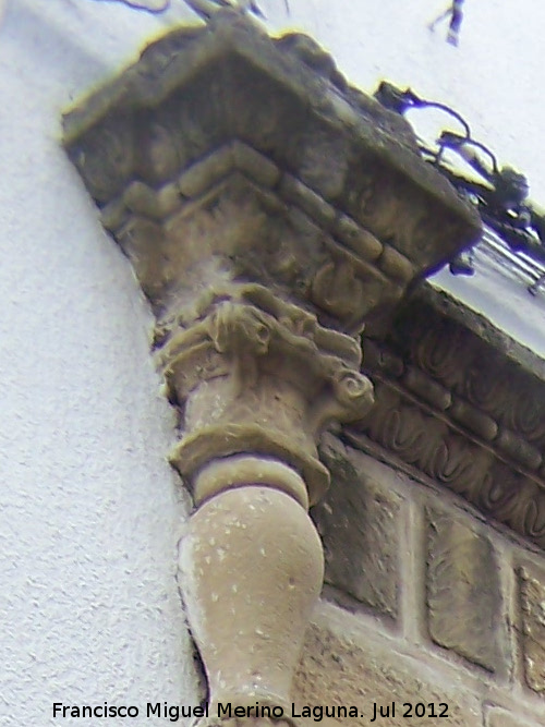 Casa de la Calle Parras nº 16 - Casa de la Calle Parras nº 16. Capitel