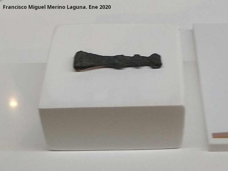 Palacio ibero del Cerro de la Merced - Palacio ibero del Cerro de la Merced. Pinzas de bronce