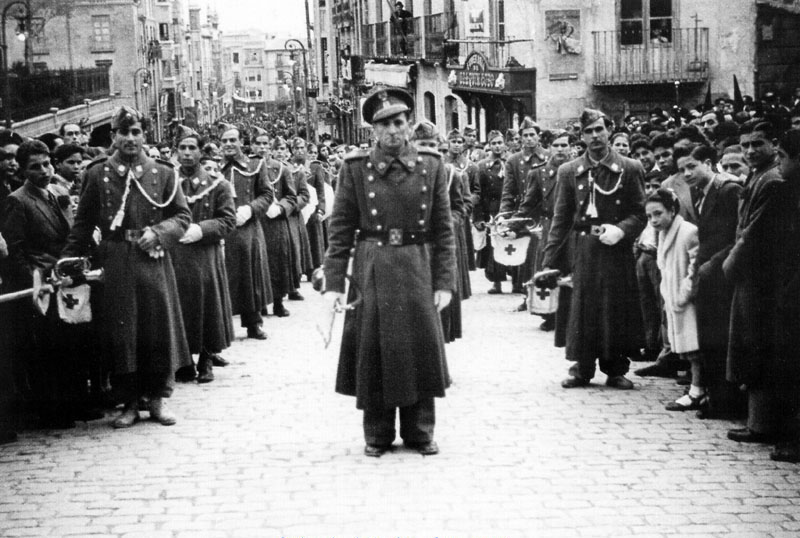 Calle Bernabé Soriano - Calle Bernabé Soriano. La banda de la Cruz Roja 1949