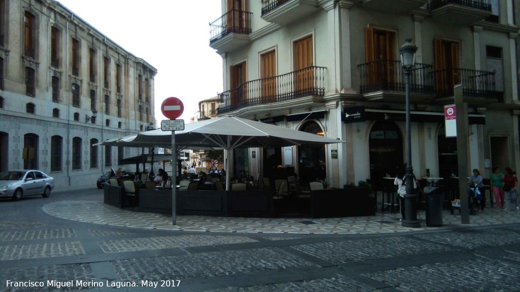 Calle Bernabé Soriano - Calle Bernabé Soriano. Intersección con la Calle Joaquín Tenorio