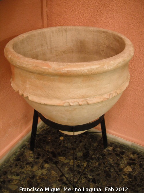 Calle Carrera de Jesús - Calle Carrera de Jesús. Olla árabe. Museo Provincial de Jaén