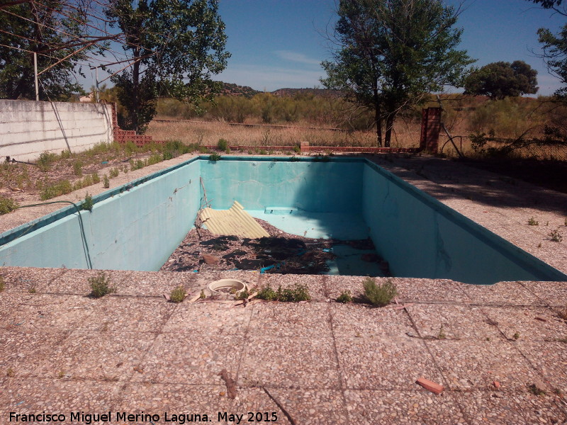 Polvorín de Vadollano - Polvorín de Vadollano. Piscina del mando