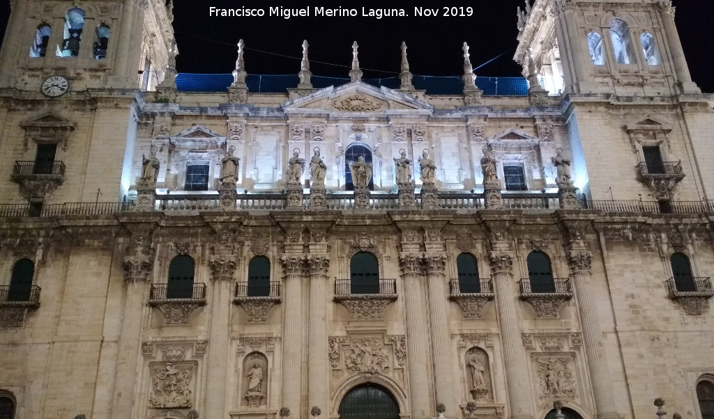 Catedral de Ja�n. Fachada - Catedral de Ja�n. Fachada. De noche