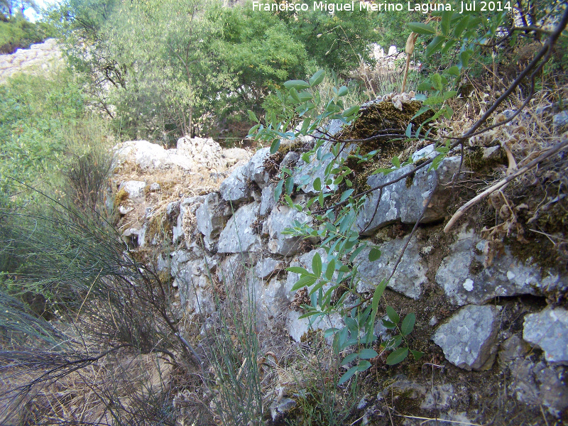 Calzada de Otiñar - Calzada de Otiñar. Muros de contención