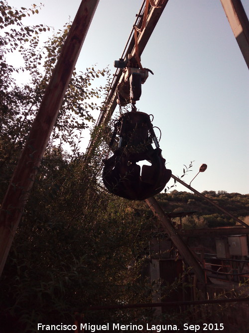 Pantano del Salto de Olvera - Pantano del Salto de Olvera. Grua de la presa