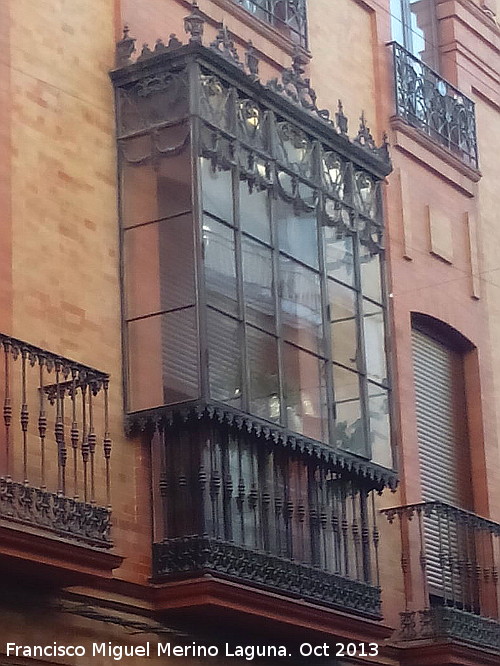 Casa Guerrero - Casa Guerrero. Balcón cerrado