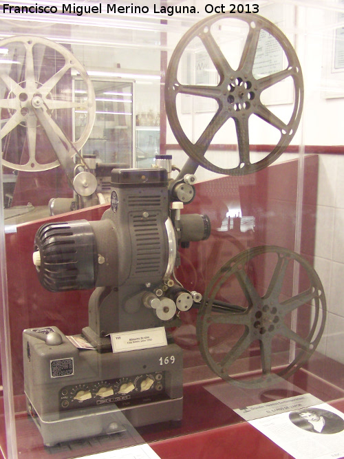 Cinematógrafo - Cinematógrafo. Museo Colegio San Antonio de Padua - Martos