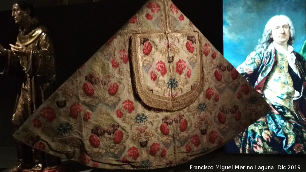 Catedral de Ja�n. Sacrist�a - Catedral de Ja�n. Sacrist�a. Capa pluvial 1733-1742