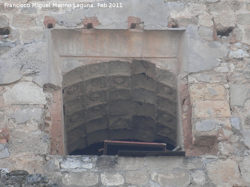 Castillo de La Guardia. Torre del Homenaje - Castillo de La Guardia. Torre del Homenaje. Ventana con bóveda de rosetones