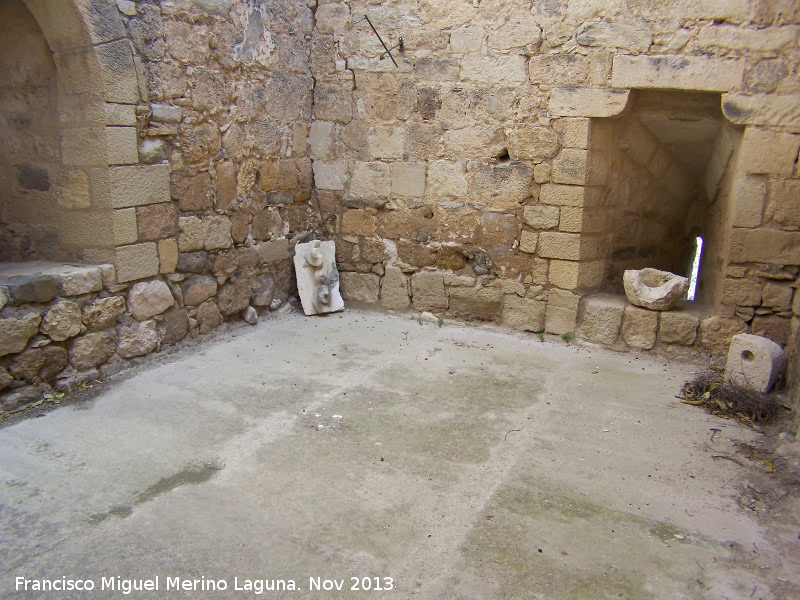 Castillo de La Guardia. Torreón del Alcázar Noreste - Castillo de La Guardia. Torreón del Alcázar Noreste. Piso superior