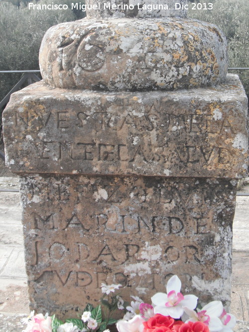 Monumento a la Virgen de la Salud - Monumento a la Virgen de la Salud. Año e inscripción
