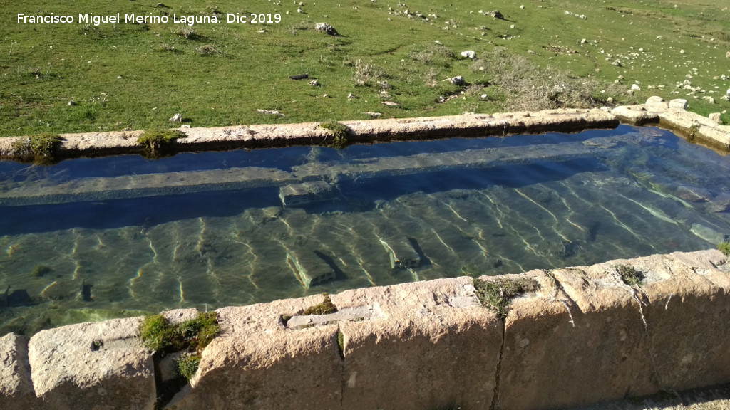 Pilar del Tejuelo - Pilar del Tejuelo. Grapas