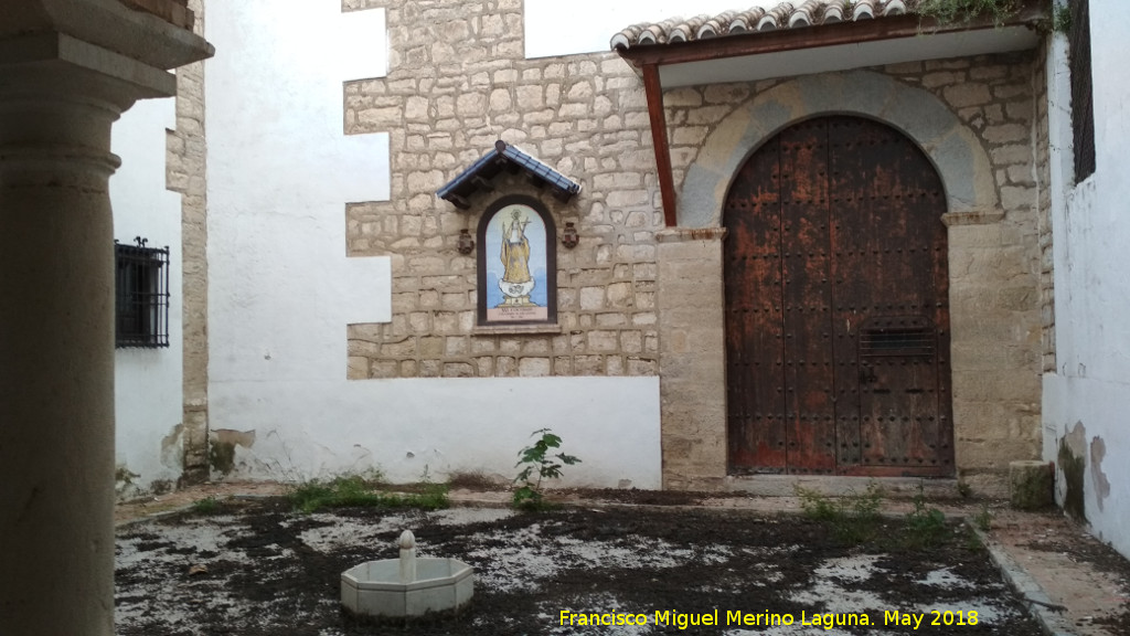 Convento de Santa Úrsula - Convento de Santa Úrsula. Patio de entrada