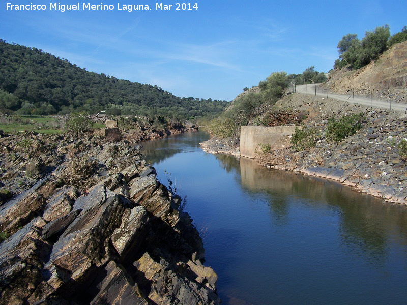 Río Guadalén - Río Guadalén. 