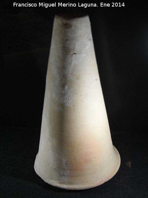 Castillo de San Miguel - Castillo de San Miguel. Cono de azúcar empleado en la cristalización de la melaza
