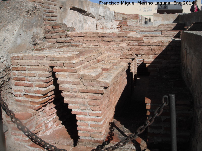 Castillo de San Miguel. Baños Árabes - Castillo de San Miguel. Baños Árabes. Caldera