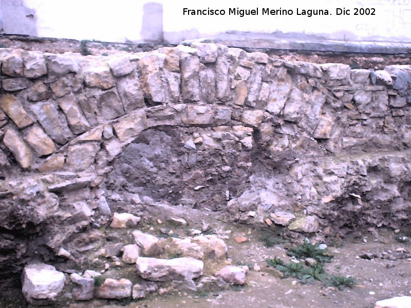Antigua Escuela de Enfermería - Antigua Escuela de Enfermería. Arquerías de la excavación arqueológica