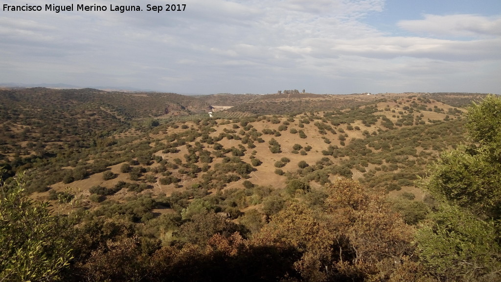 Trincheras del Cerro de las Trincheras - Trincheras del Cerro de las Trincheras. Vistas hacia las trincheras del Cerro de la Confederación
