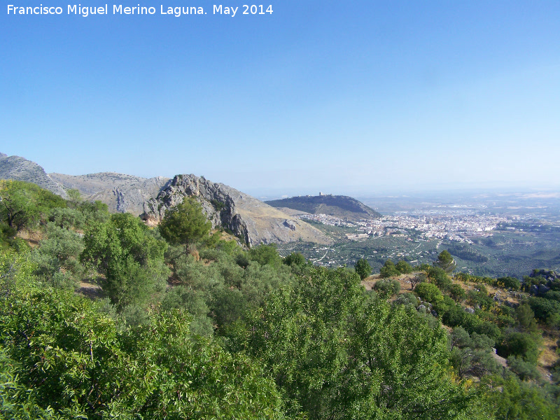 Aldea islámica de las Peñas de Castro - Aldea islámica de las Peñas de Castro. Vistas con Jaén