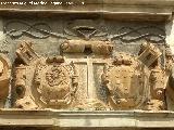 Casa del Provisorato y Tribunal Eclesiástico. Escudos