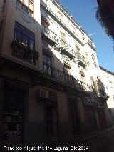 Edificio de la Calle Almendros Aguilar n 27. Fachada