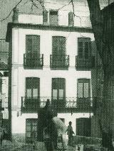 Casa de la Plaza de San Bartolomé nº 3. Foto antigua. Fotografía de Jaime Roselló Cañada. Archivo IEG