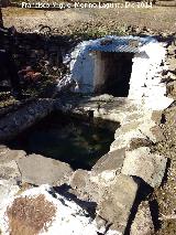 Lavaderos del Cortijo de Pura. Lavadero pequeño y mina de agua