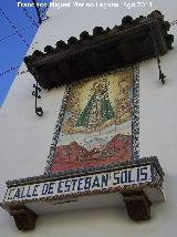 Hornacina de la Virgen de Santa María del Collado. 